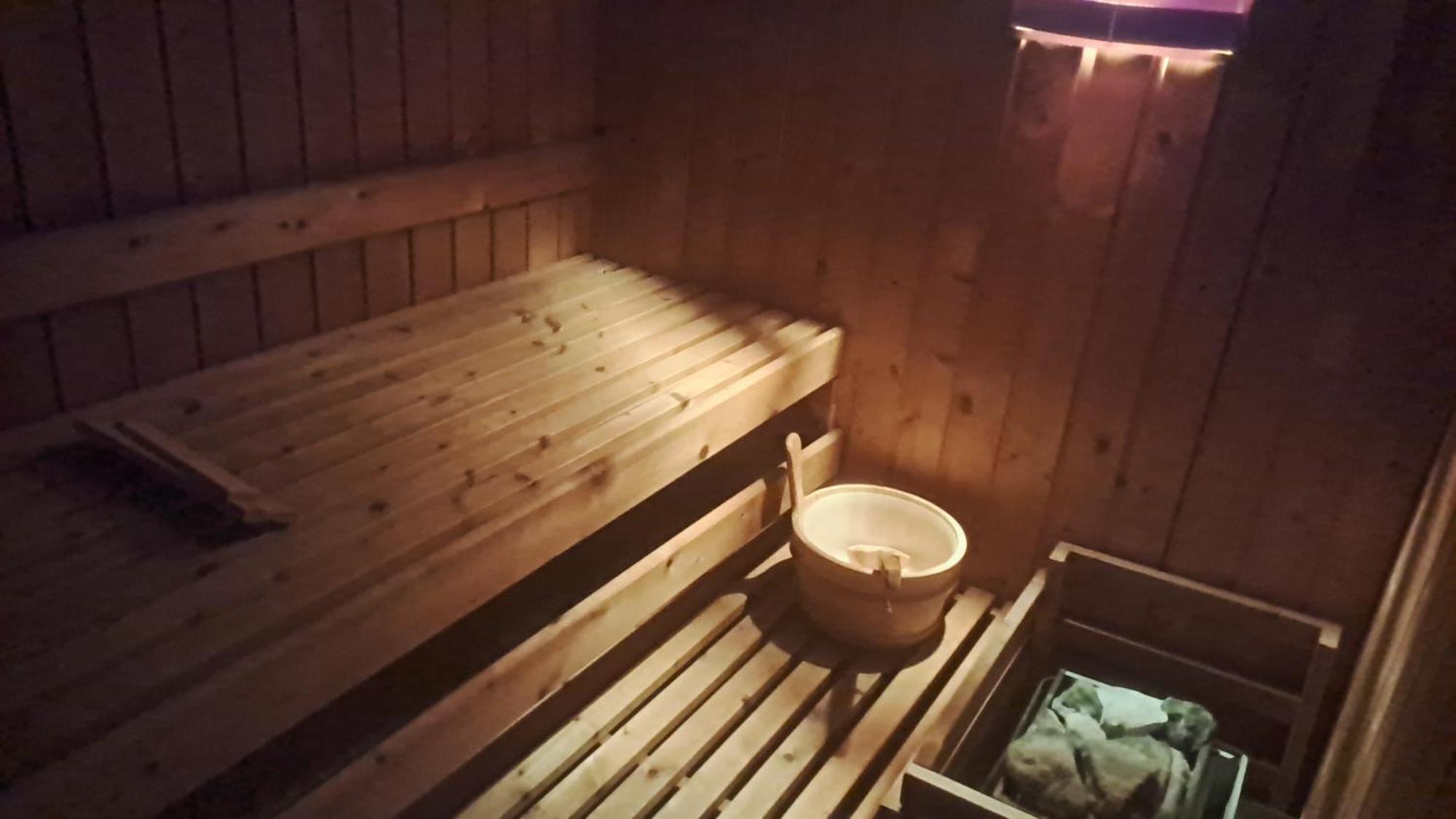 Apartmenthaus Mit Sauna Und Whirlpool Krefeld Kültér fotó